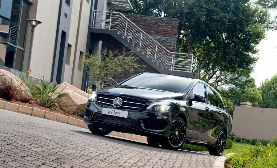  Mercedes-Benz B250 AMG Line 2015 года  (ZA) (фото 5 из 13)